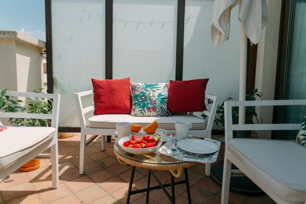 O&l Lumbreras: Bright Duplex With Private Terrace Appartement